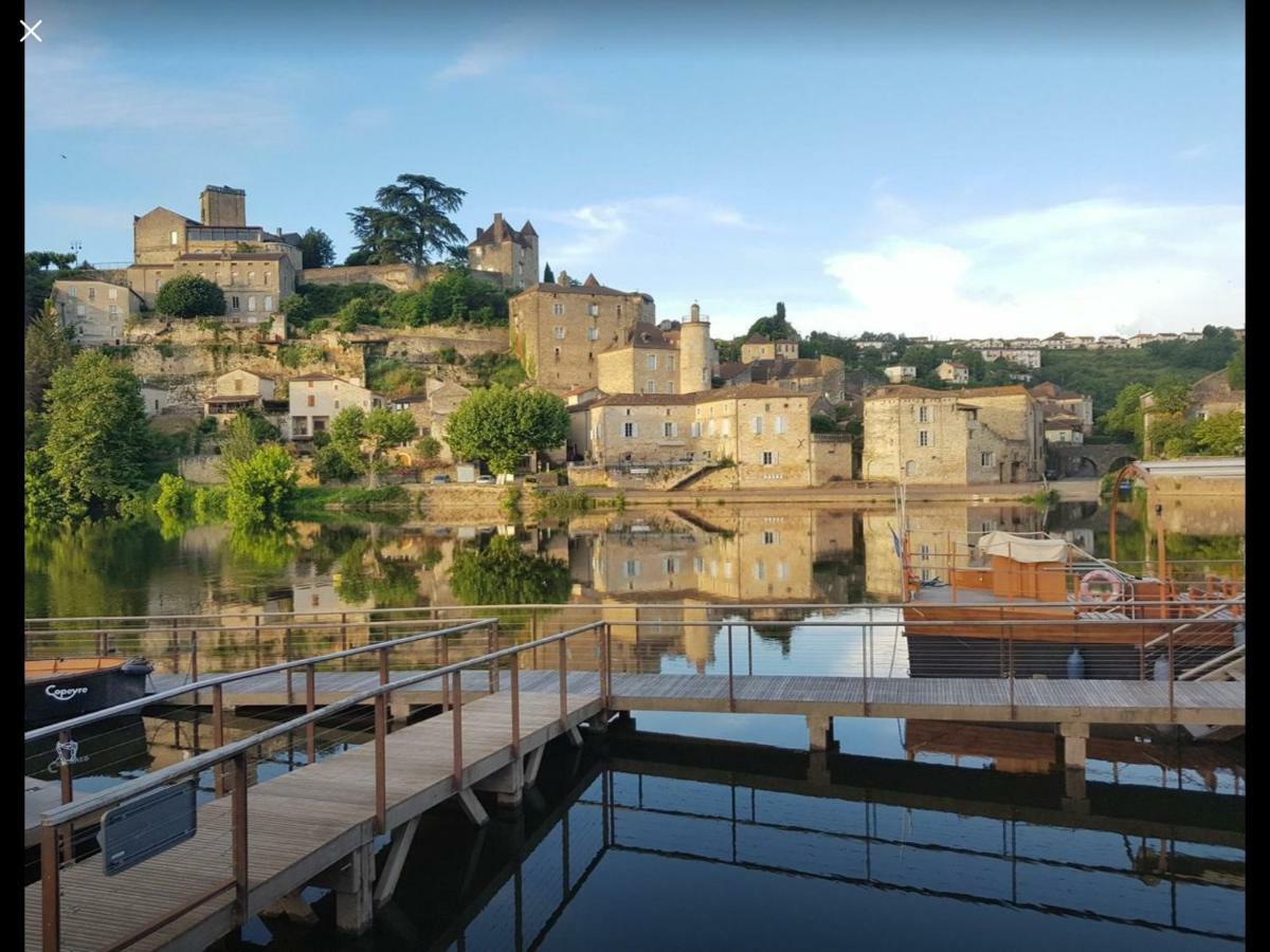مبيت وإفطار Puy-lʼÉvêque Maison Delmas المظهر الخارجي الصورة